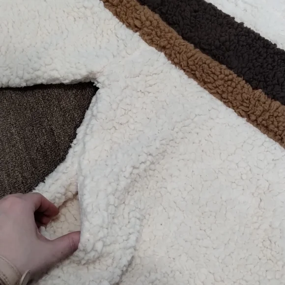 Sherpa soft pullover - Picture 4 of 9